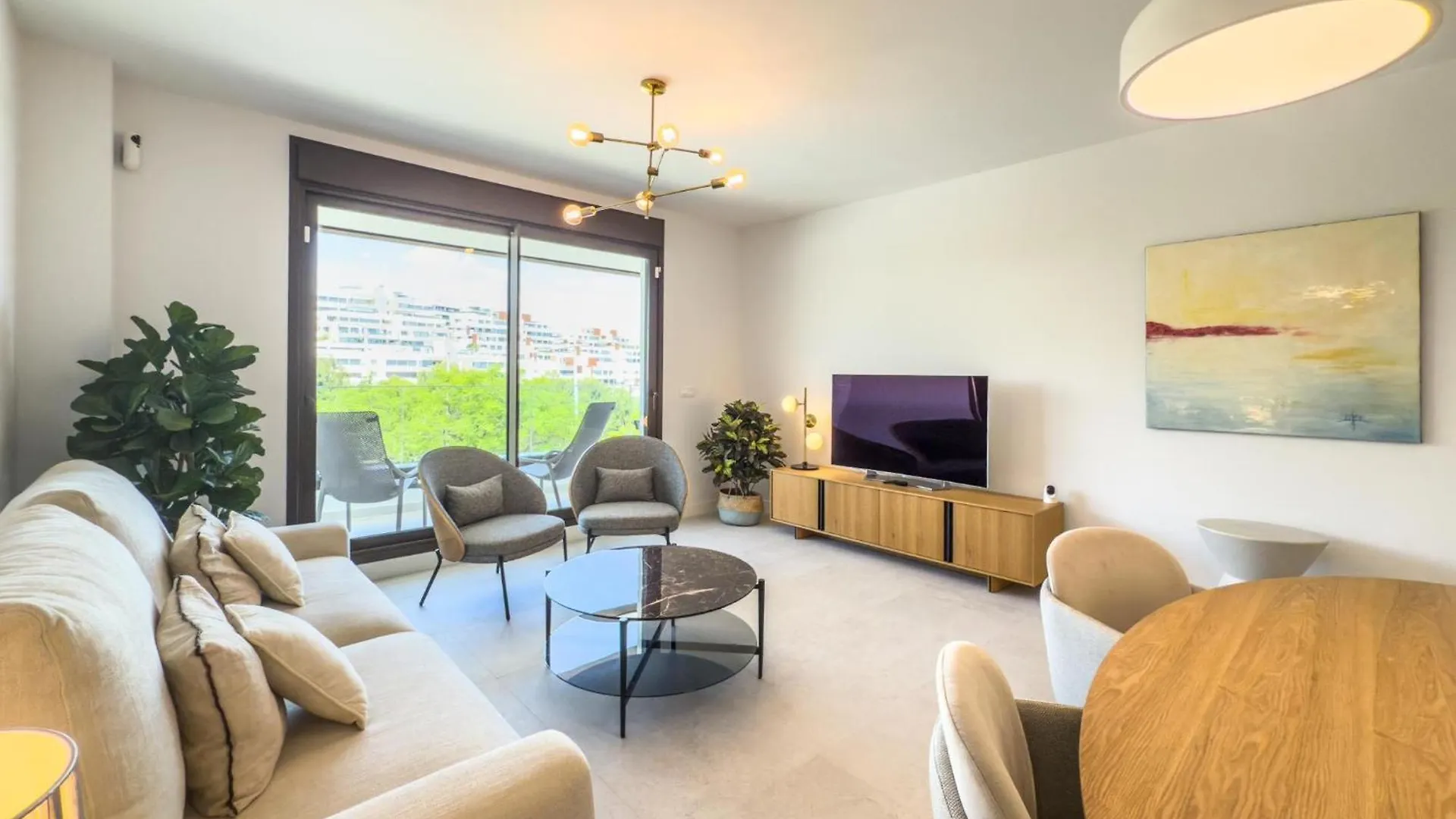 Hanami Apartment Mesas Homes II Εστεπόνα
