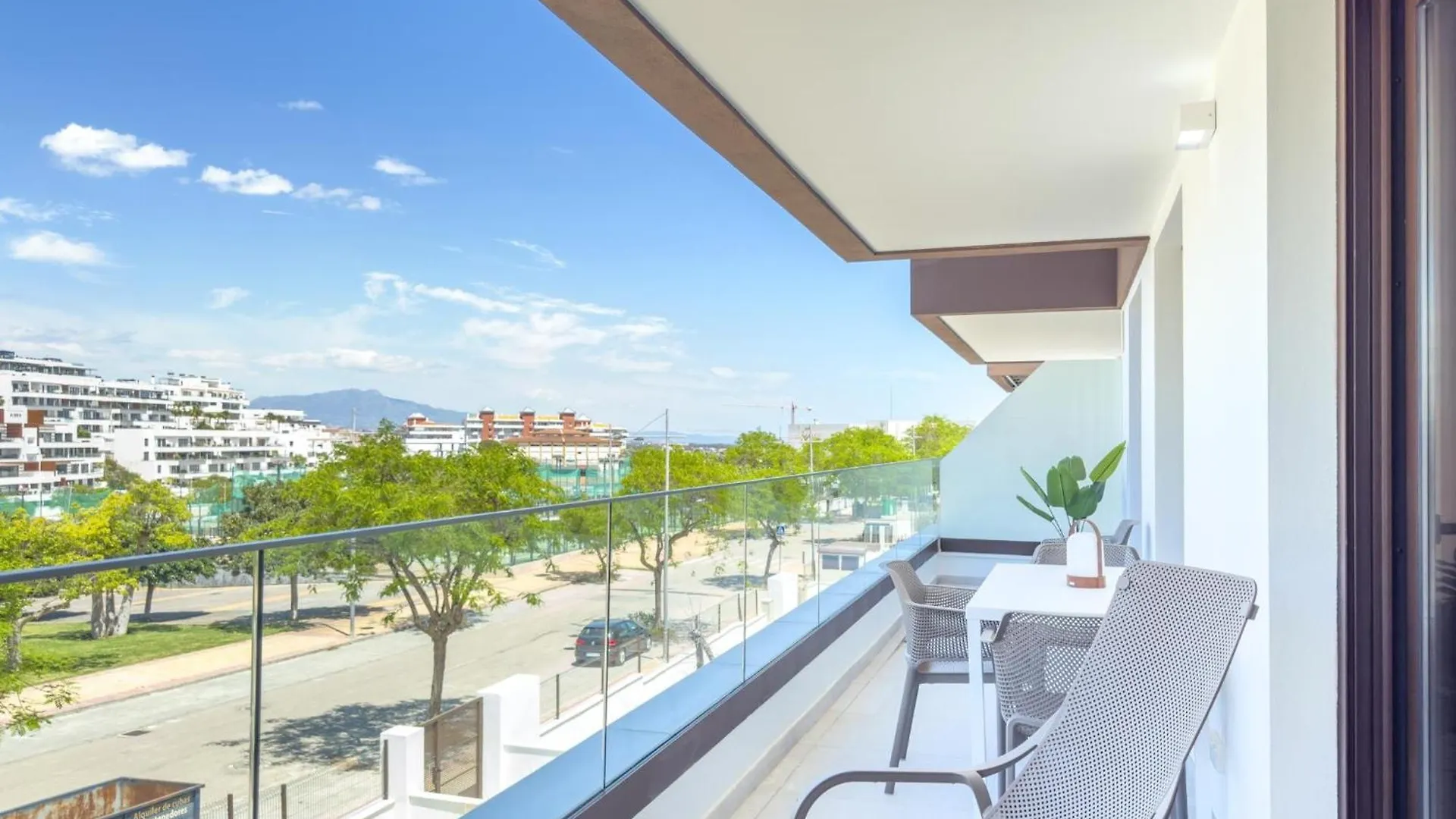 Hanami Apartment Mesas Homes II Εστεπόνα